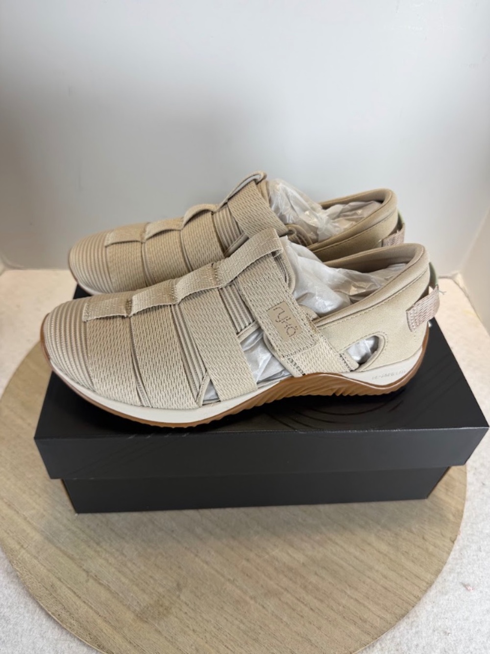 Ryka Echo Fisherman Women's 8 M Taupe Tan Closed Toe Sport Sandals NIB